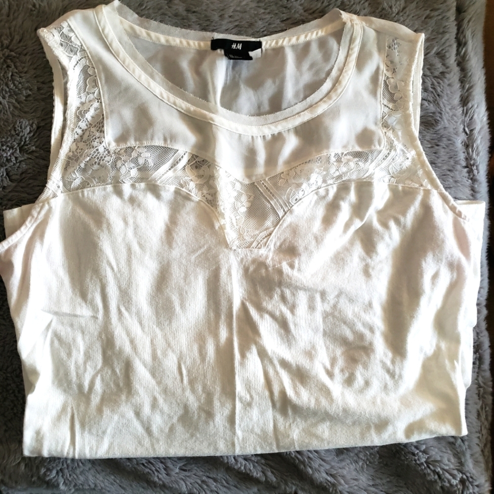 ⏳️⏳️ H&M white tank top size L
